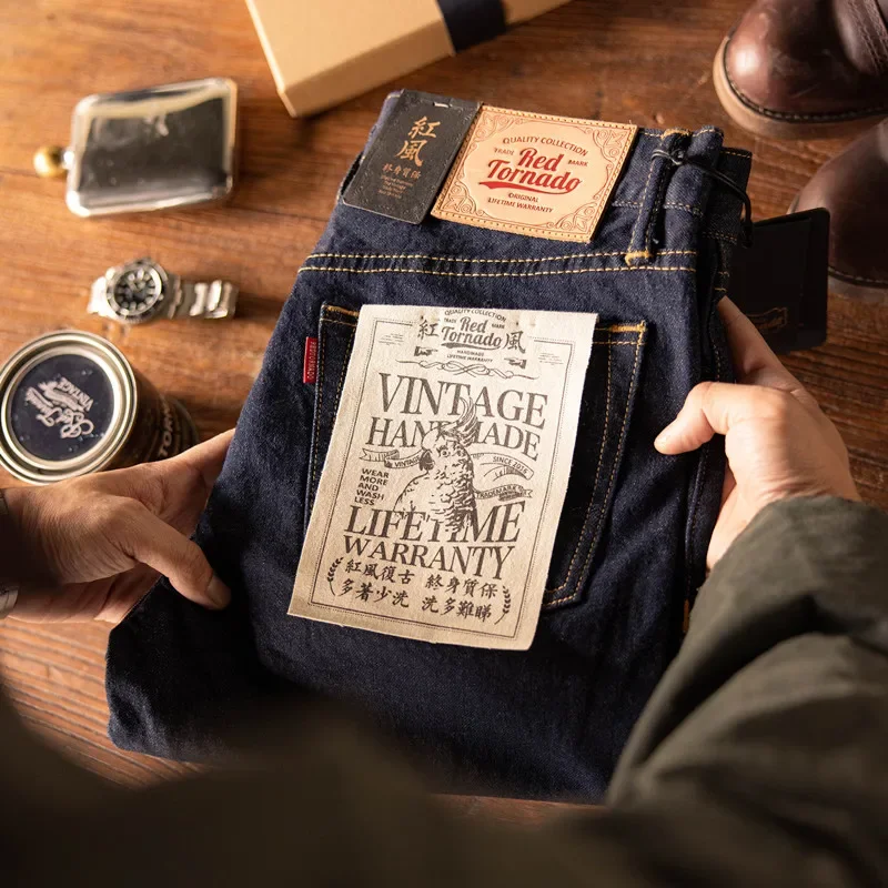 Red Tornado Jeans dritti slim  - Levis Jeans 501 recensione e prezzo